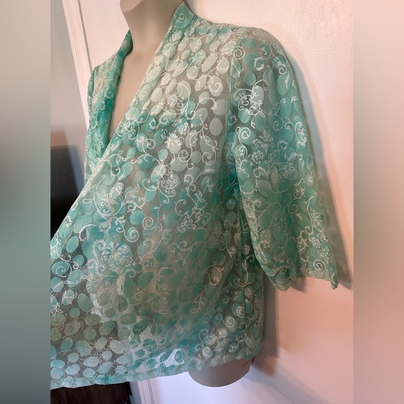Floral Sheer Southern Lady white and teal Kimono Cardigan Sz  L #1797 - Picture 5 of 7